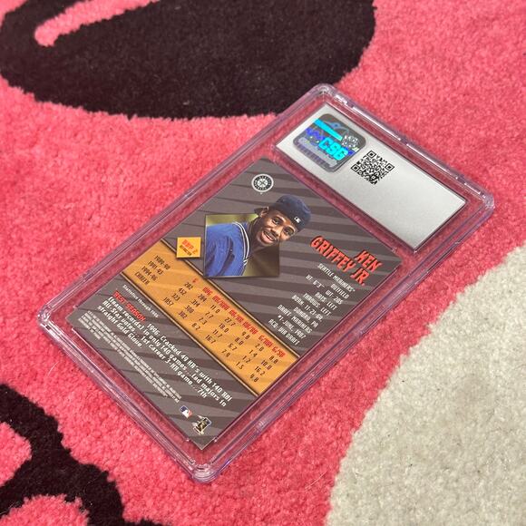 Ken Griffey Jr – 1997 Bowman’s Best Preview [Refractor] #BBP2 – CSG 7.5 - Picture 6 of 6